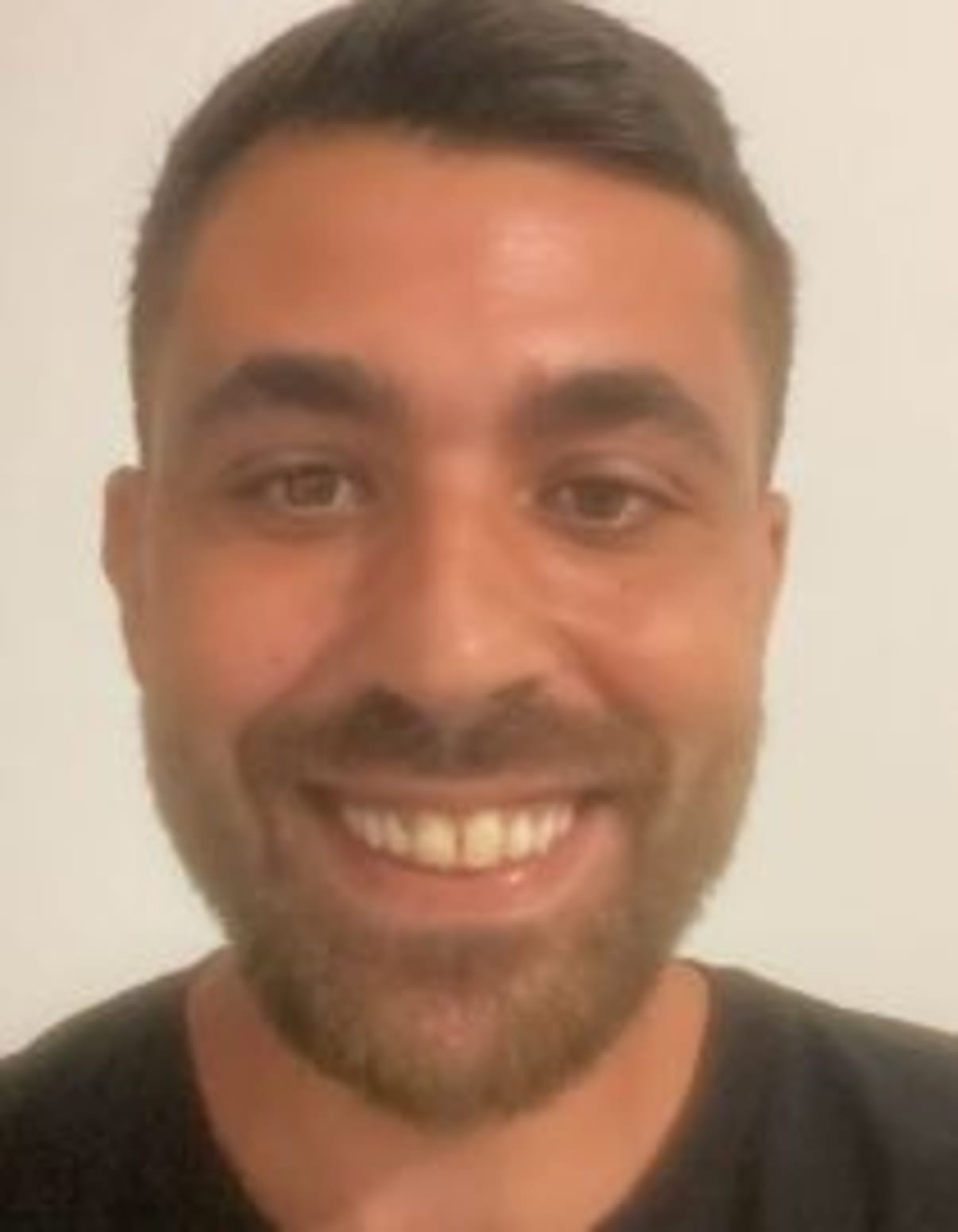 תמונת פורטרט של בעל המקצוע