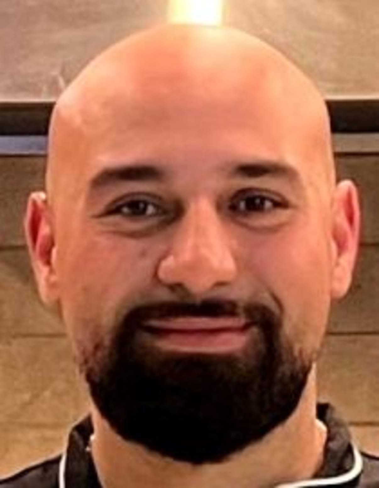 תמונת פורטרט של בעל המקצוע