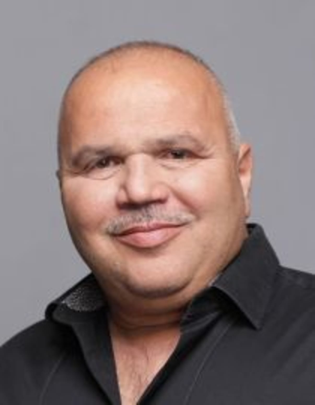 תמונת פורטרט של בעל המקצוע