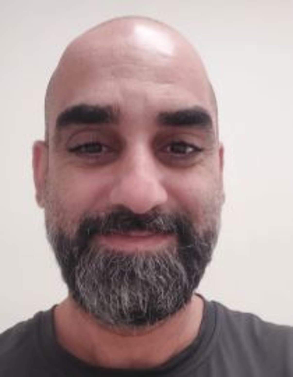 תמונת פורטרט של בעל המקצוע