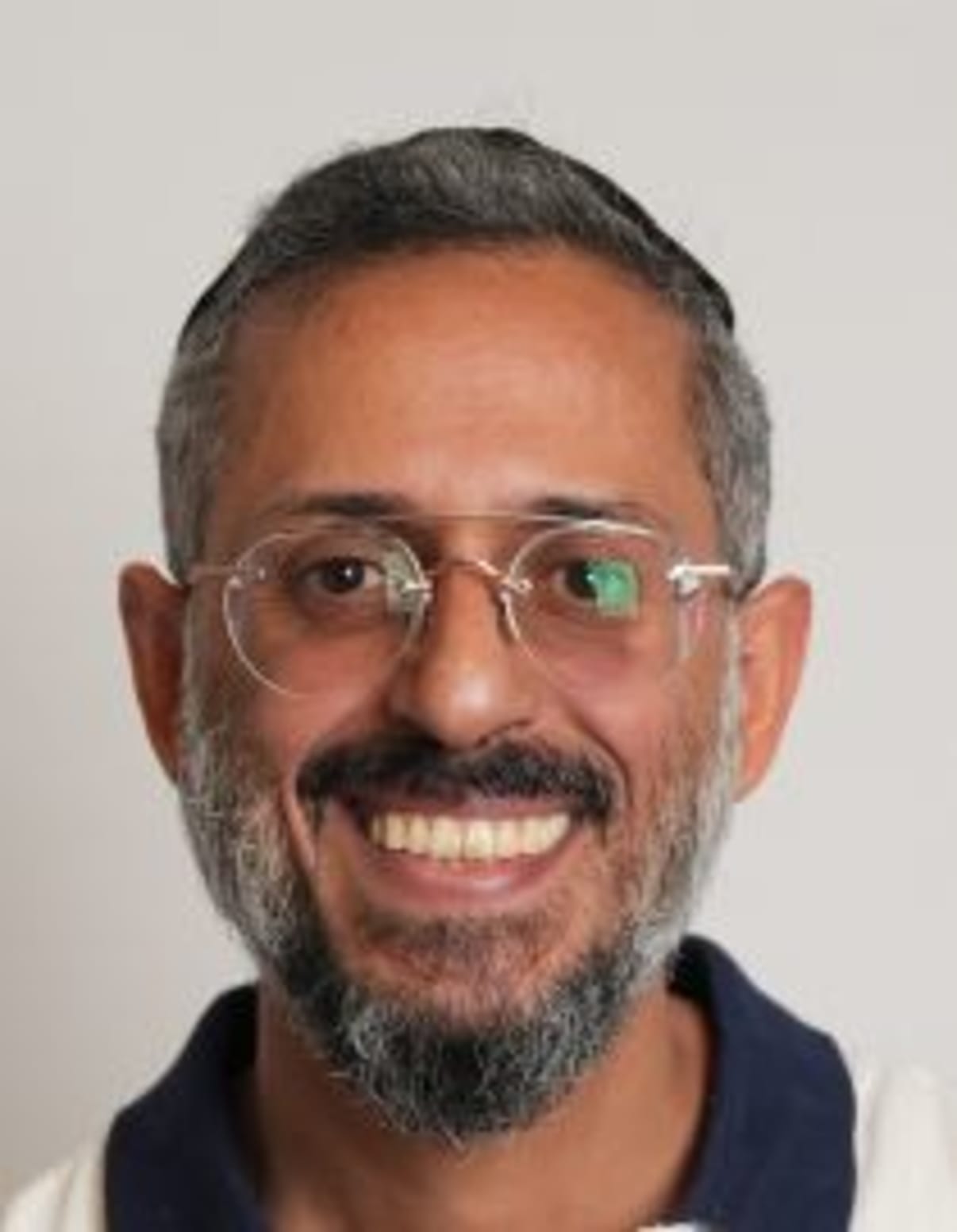 תמונת פורטרט של בעל המקצוע