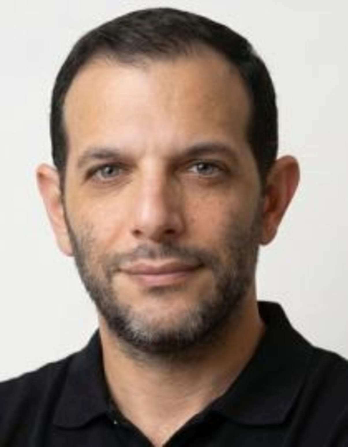 תמונת פורטרט של בעל המקצוע
