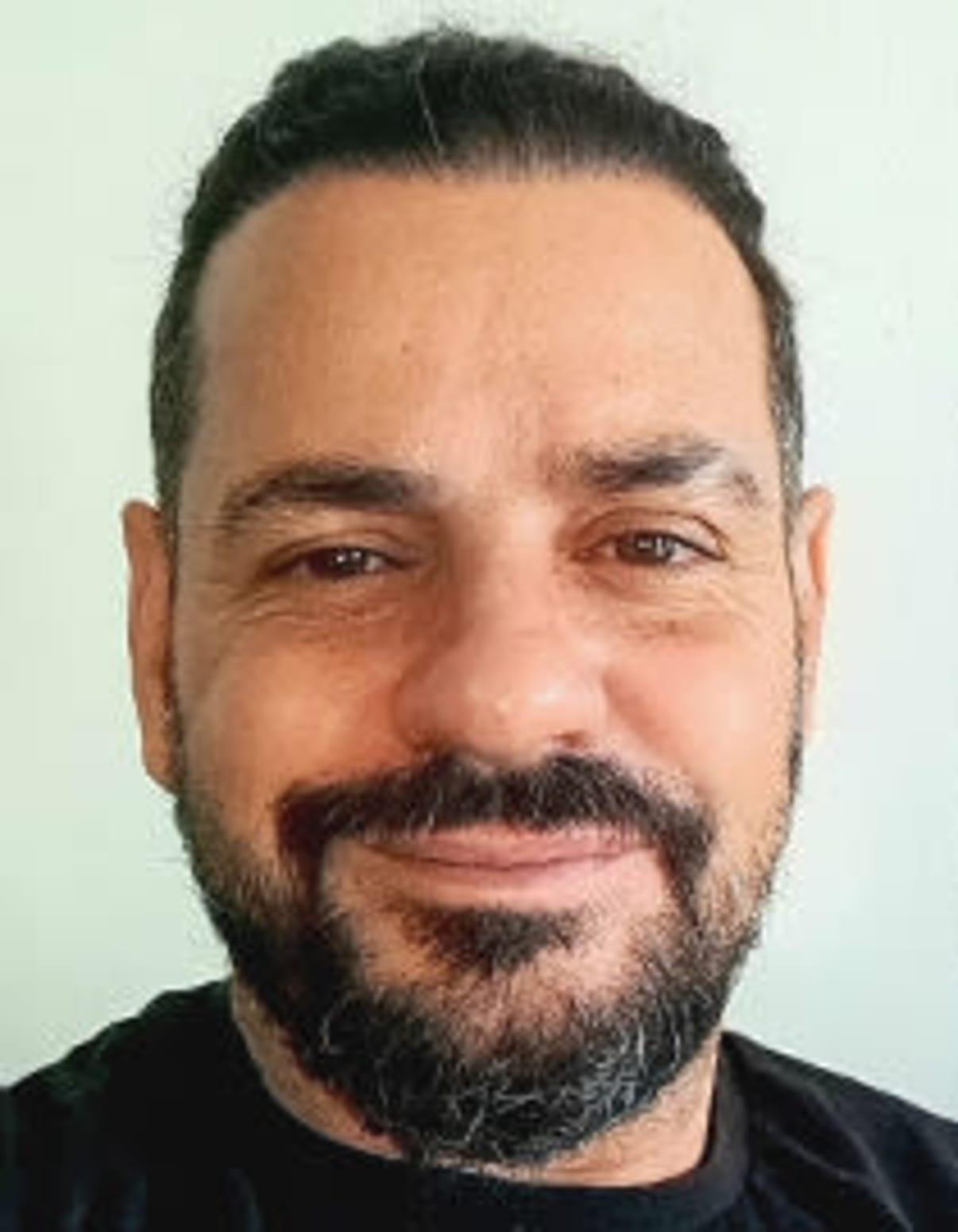 תמונת פורטרט של בעל המקצוע