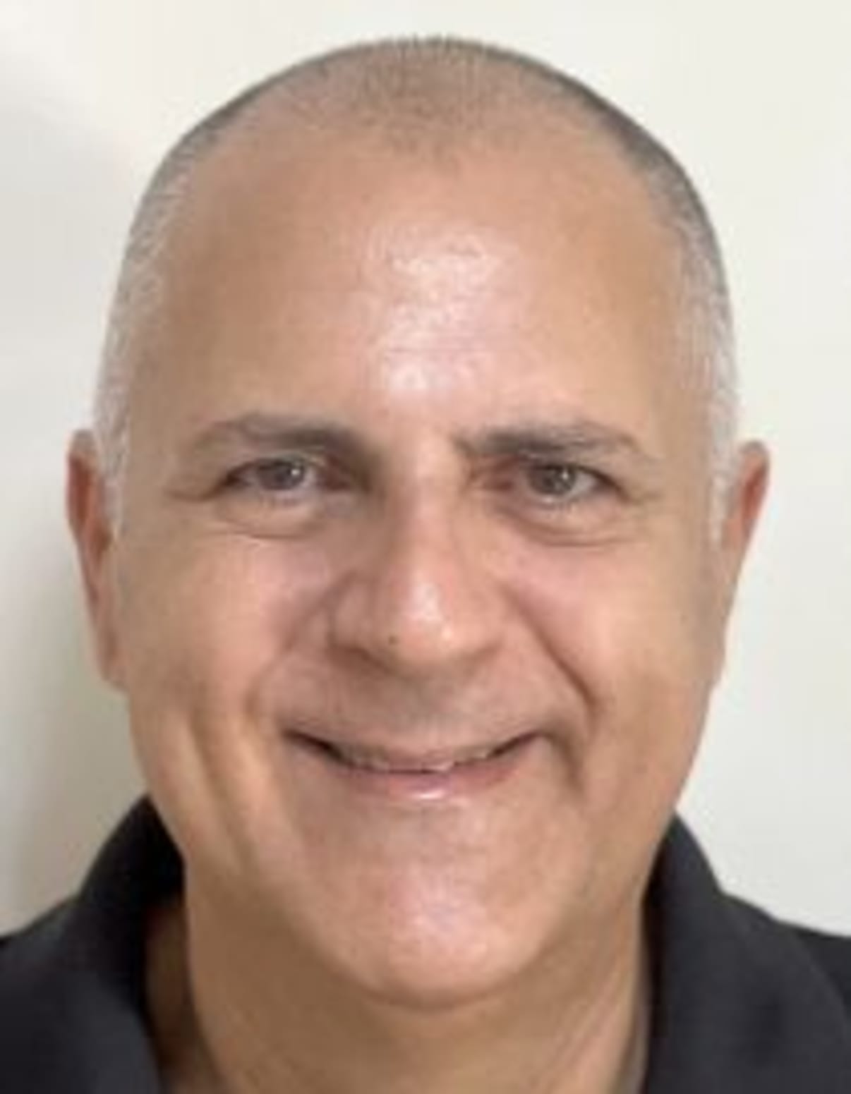 תמונת פורטרט של בעל המקצוע