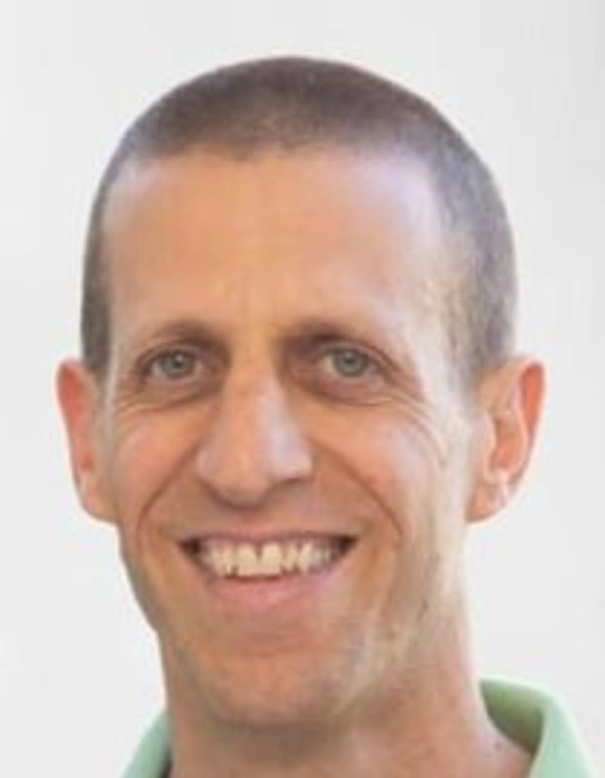 תמונת פורטרט של בעל המקצוע