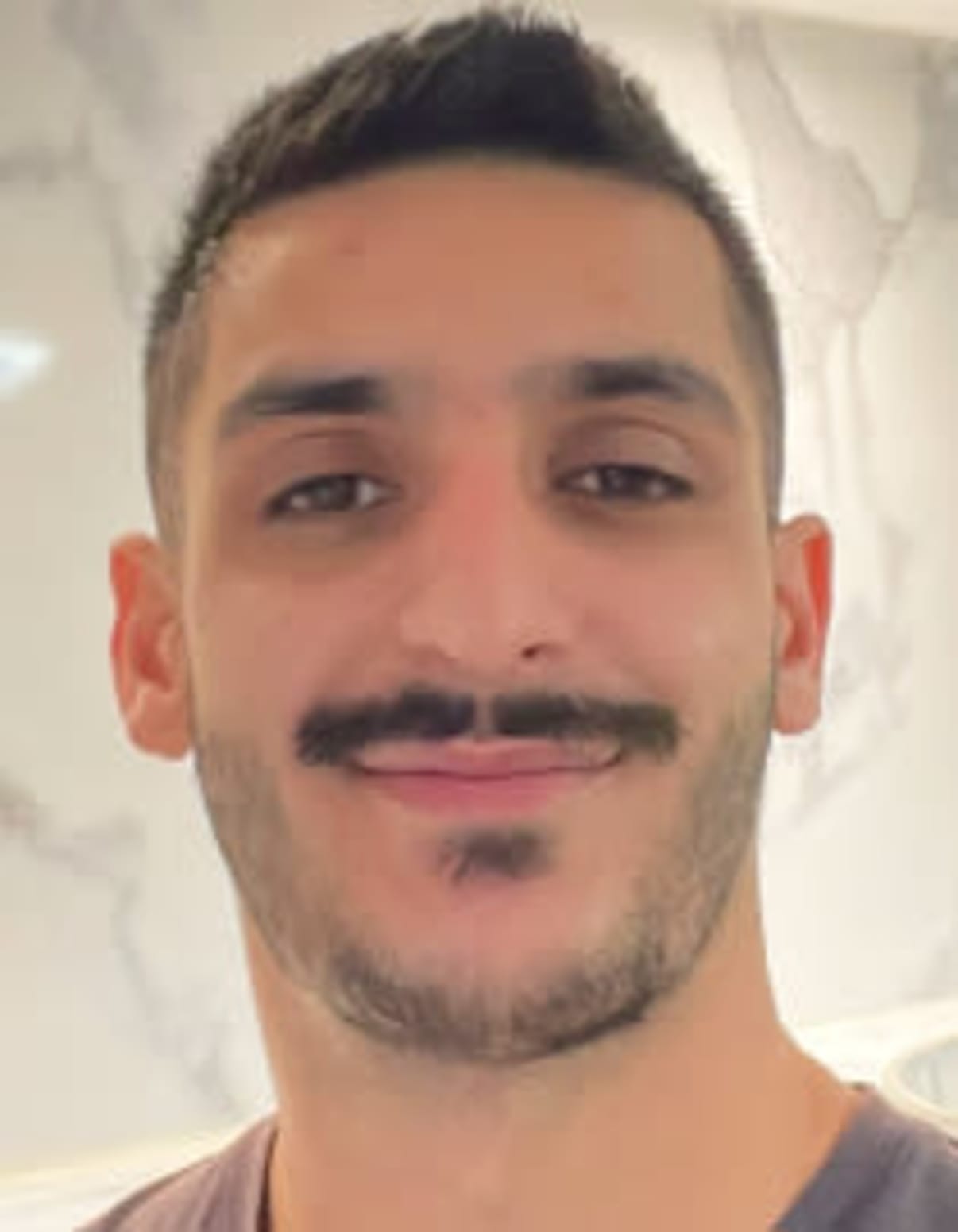 תמונת פורטרט של בעל המקצוע