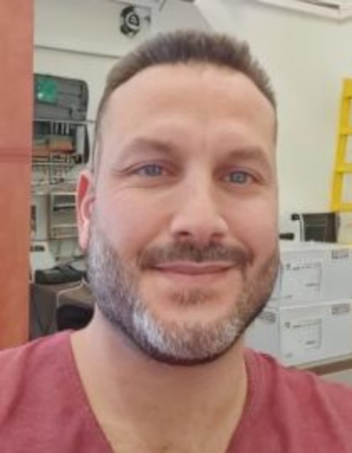 תמונת פורטרט של בעל המקצוע תמונת פורטרט של בעל המקצוע