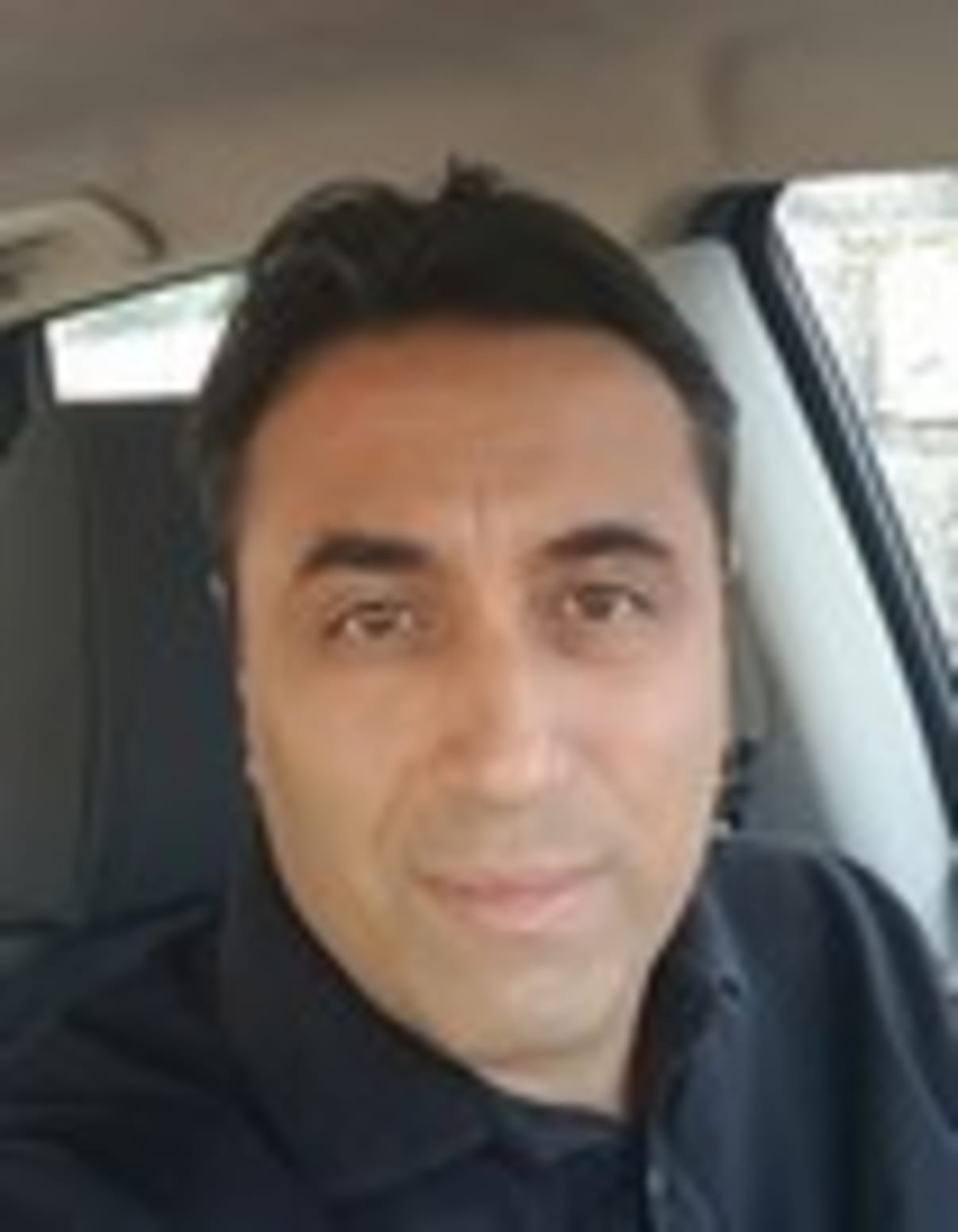 תמונת פורטרט של בעל המקצוע