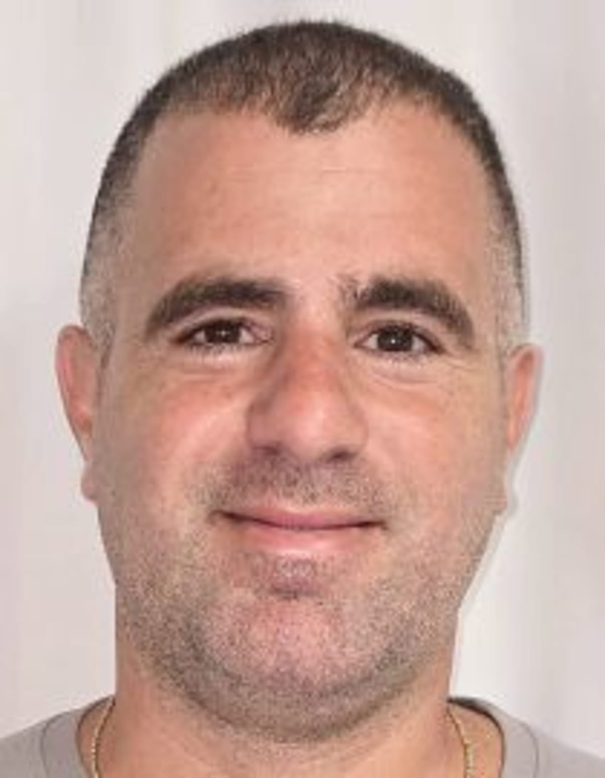 תמונת פורטרט של בעל המקצוע