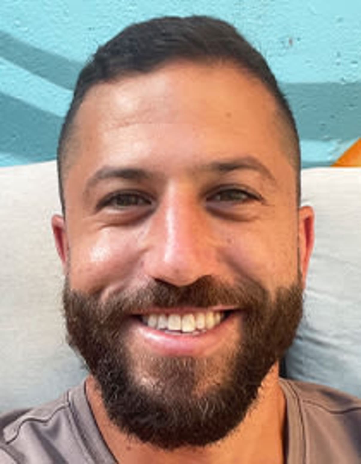 תמונת פורטרט של בעל המקצוע