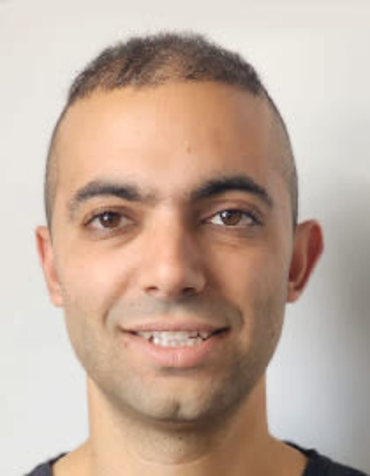 תמונת פורטרט של בעל המקצוע