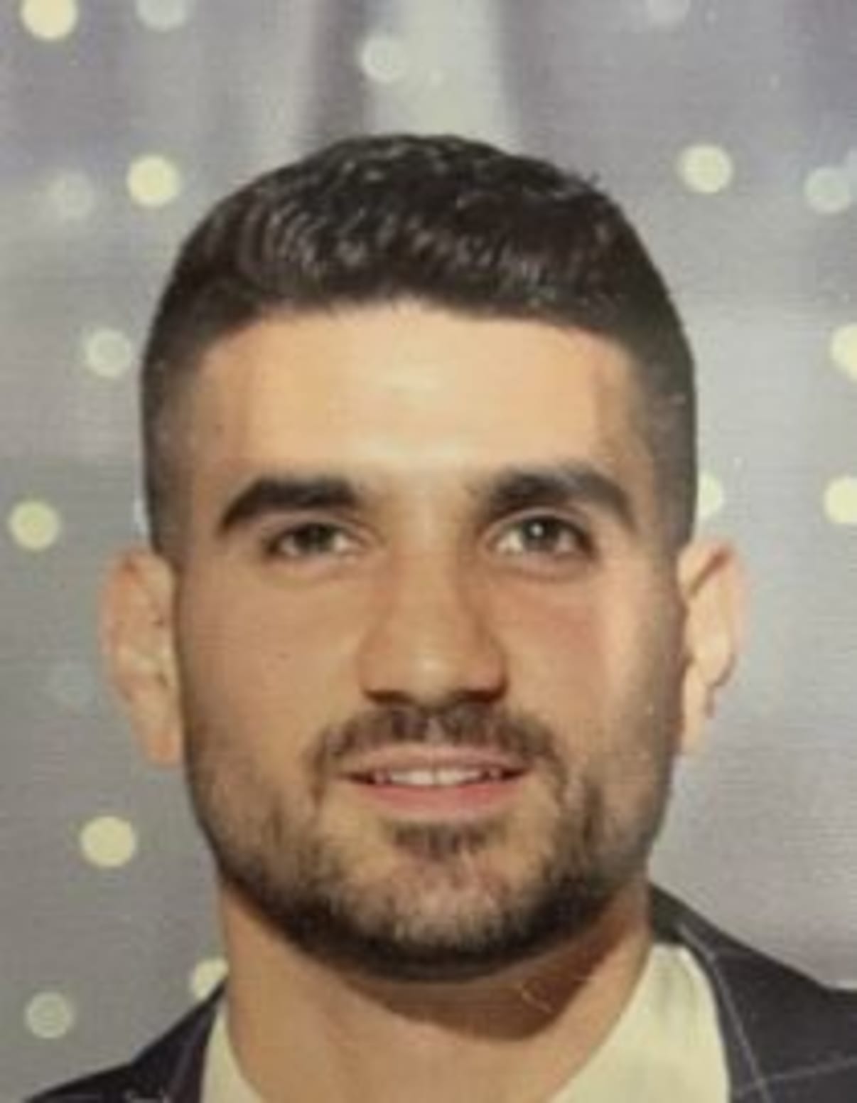 תמונת פורטרט של בעל המקצוע