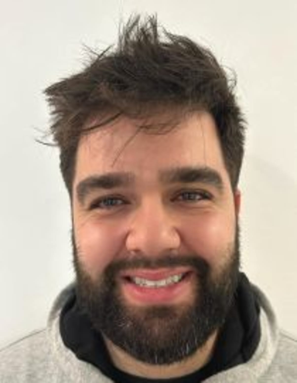 תמונת פורטרט של בעל המקצוע