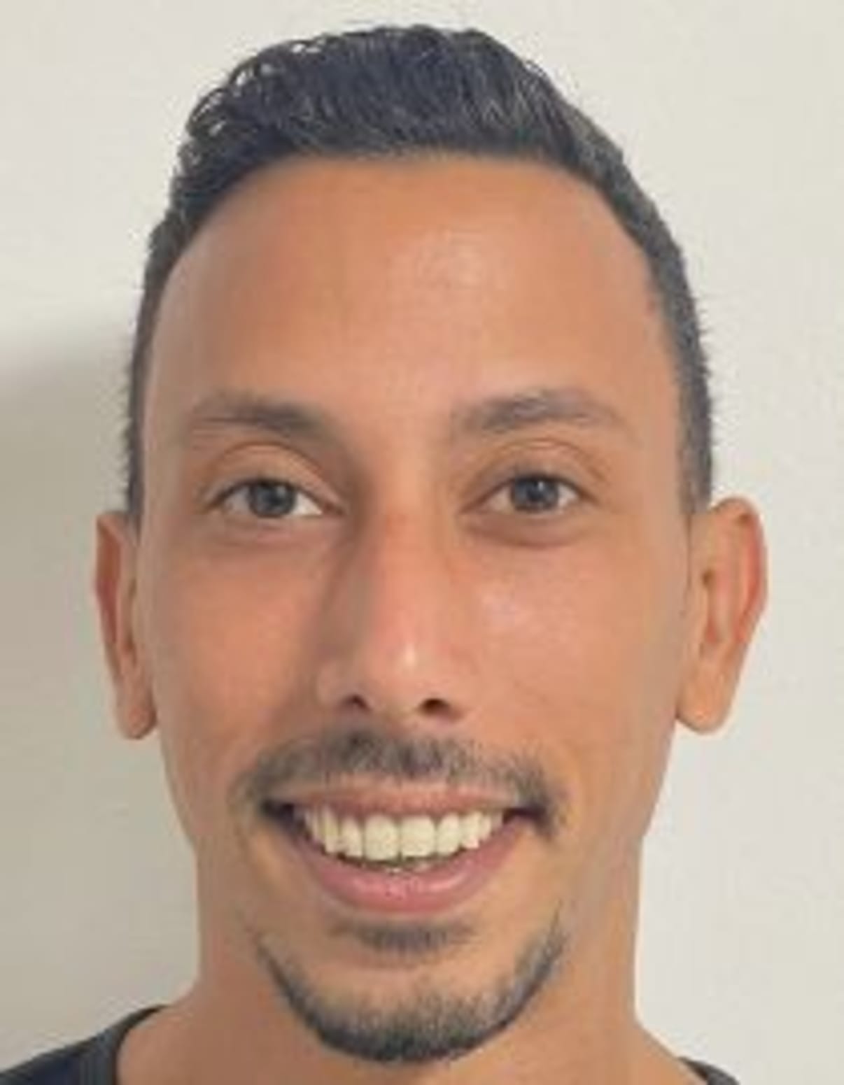 תמונת פורטרט של בעל המקצוע