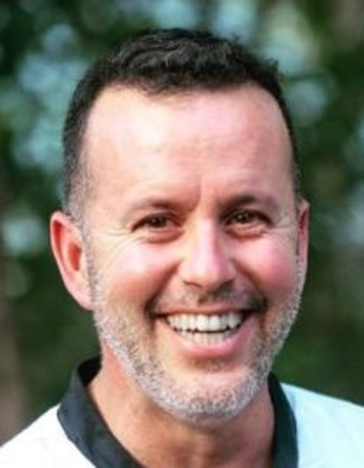 תמונת פורטרט של בעל המקצוע