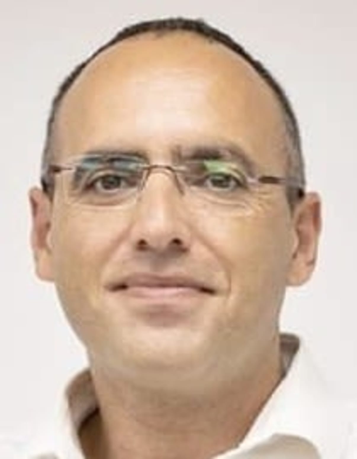 תמונת פורטרט של בעל המקצוע