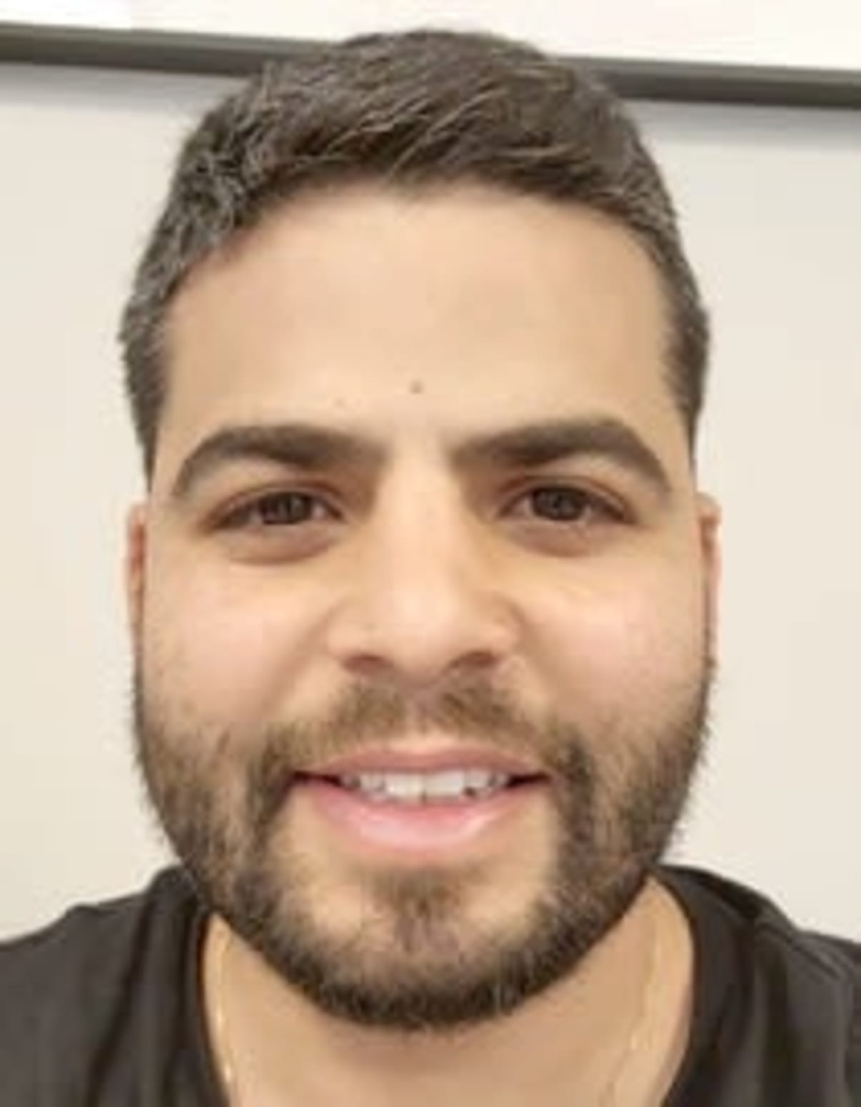 תמונת פורטרט של בעל המקצוע