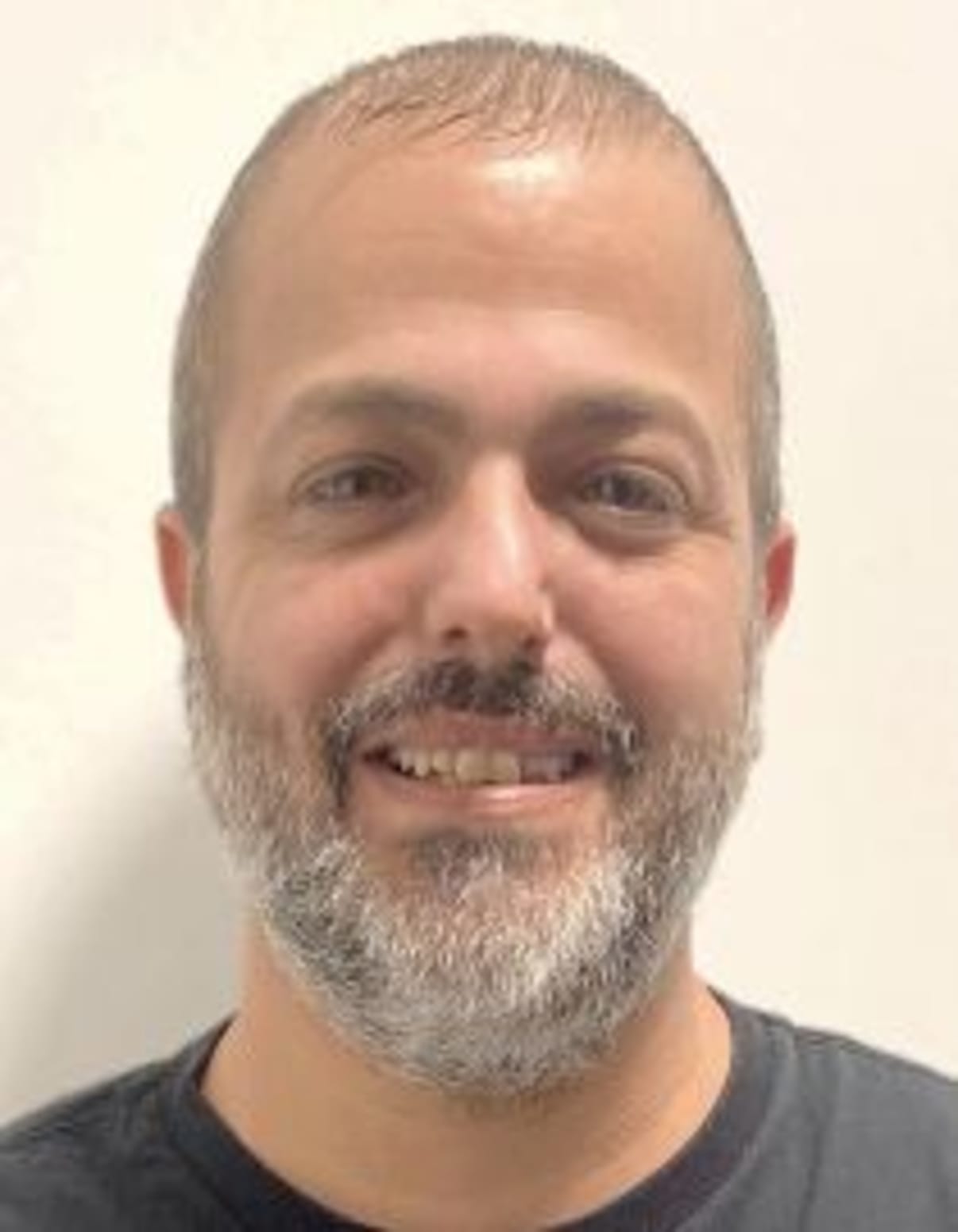 תמונת פורטרט של בעל המקצוע