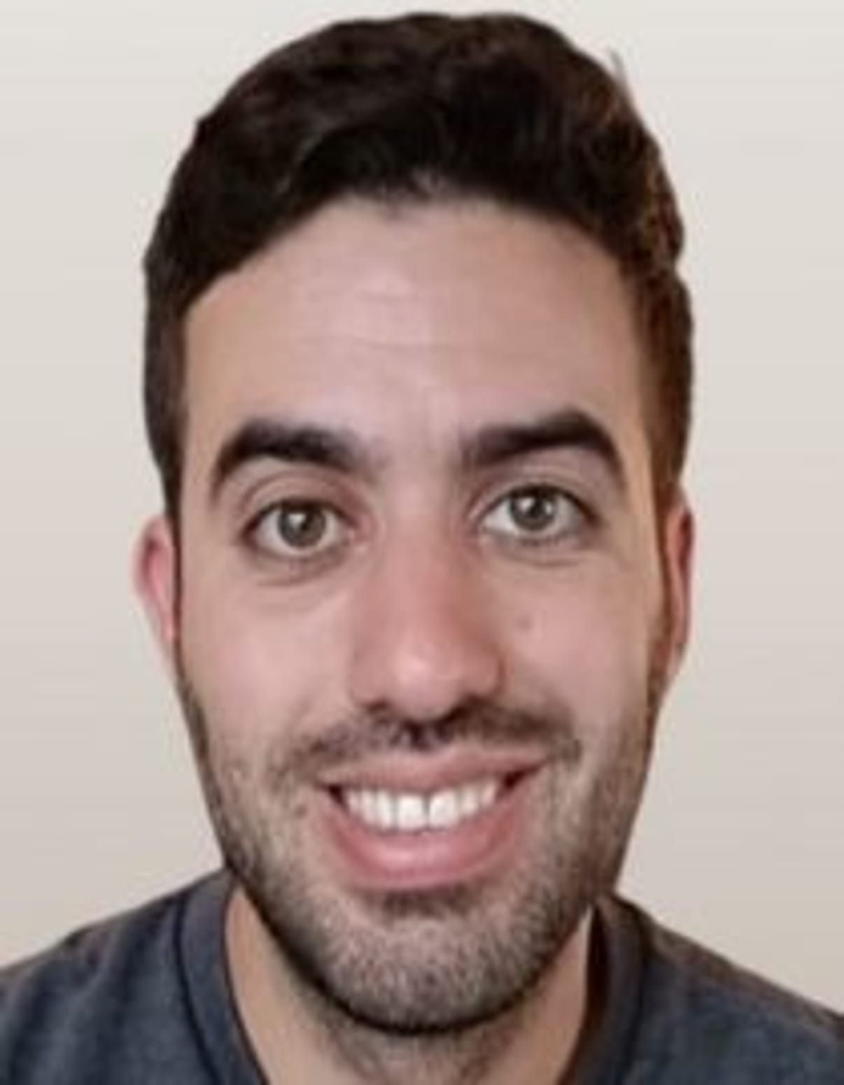 תמונת פורטרט של בעל המקצוע