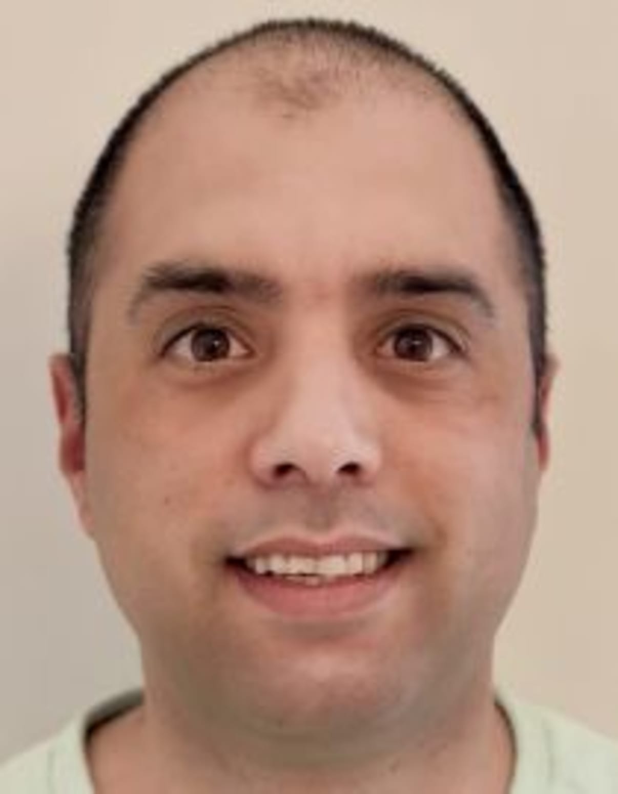 תמונת פורטרט של בעל המקצוע