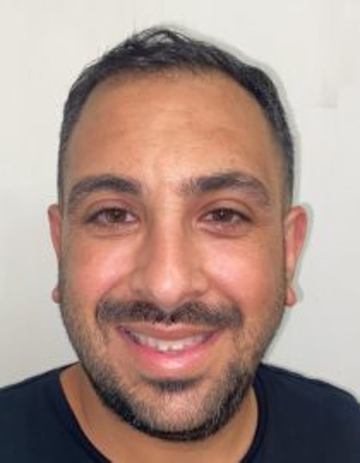 תמונת פורטרט של בעל המקצוע