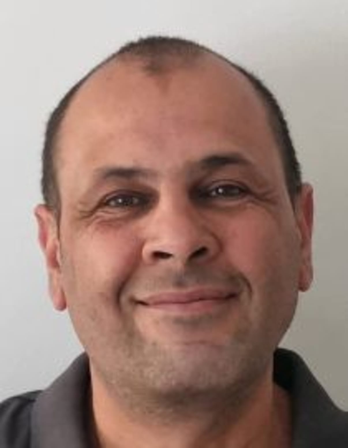 תמונת פורטרט של בעל המקצוע