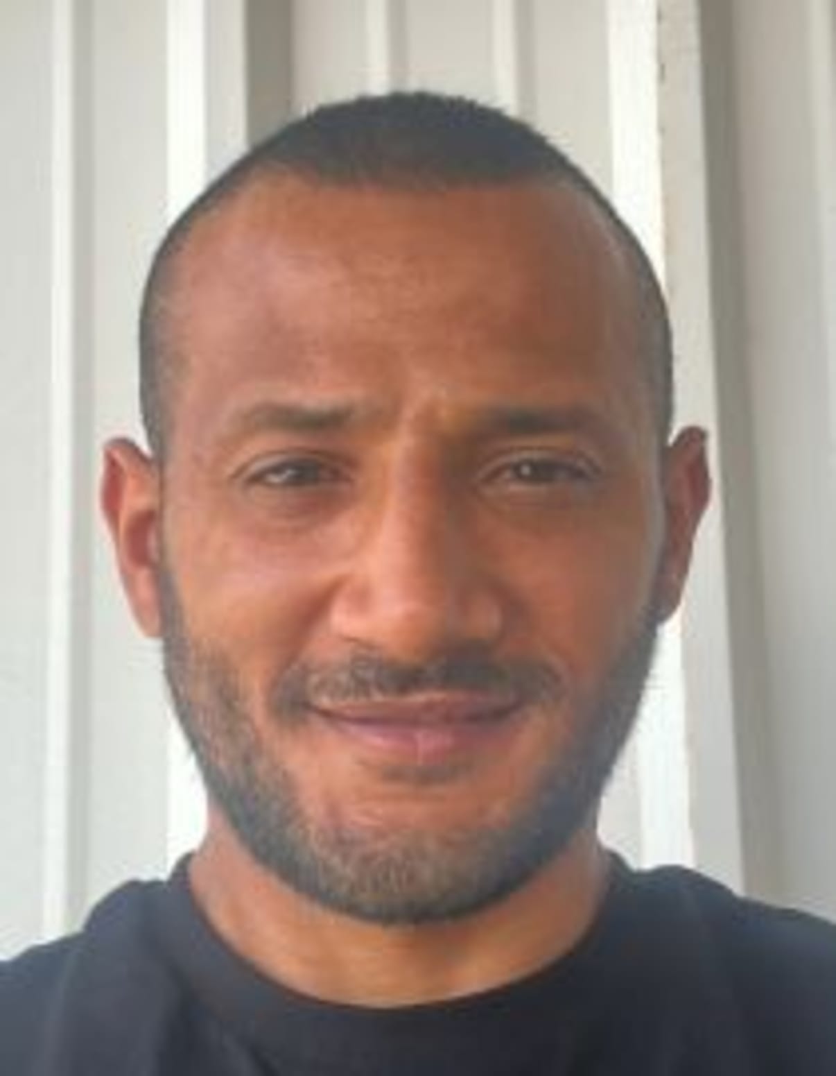 תמונת פורטרט של בעל המקצוע