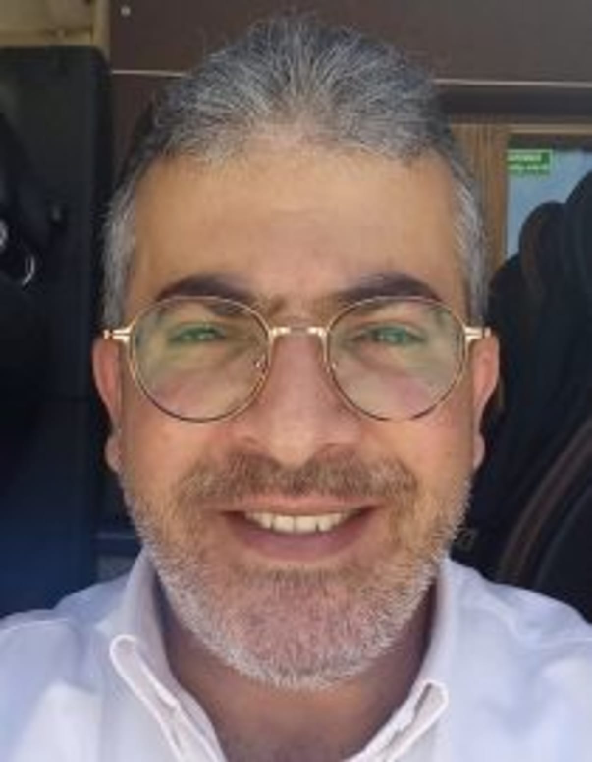 תמונת פורטרט של בעל המקצוע תמונת פורטרט של בעל המקצוע