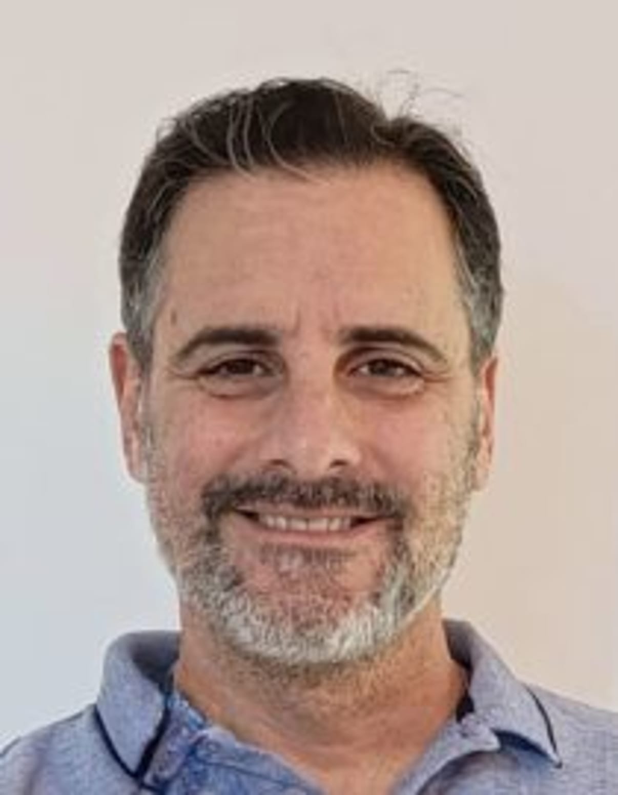 תמונת פורטרט של בעל המקצוע