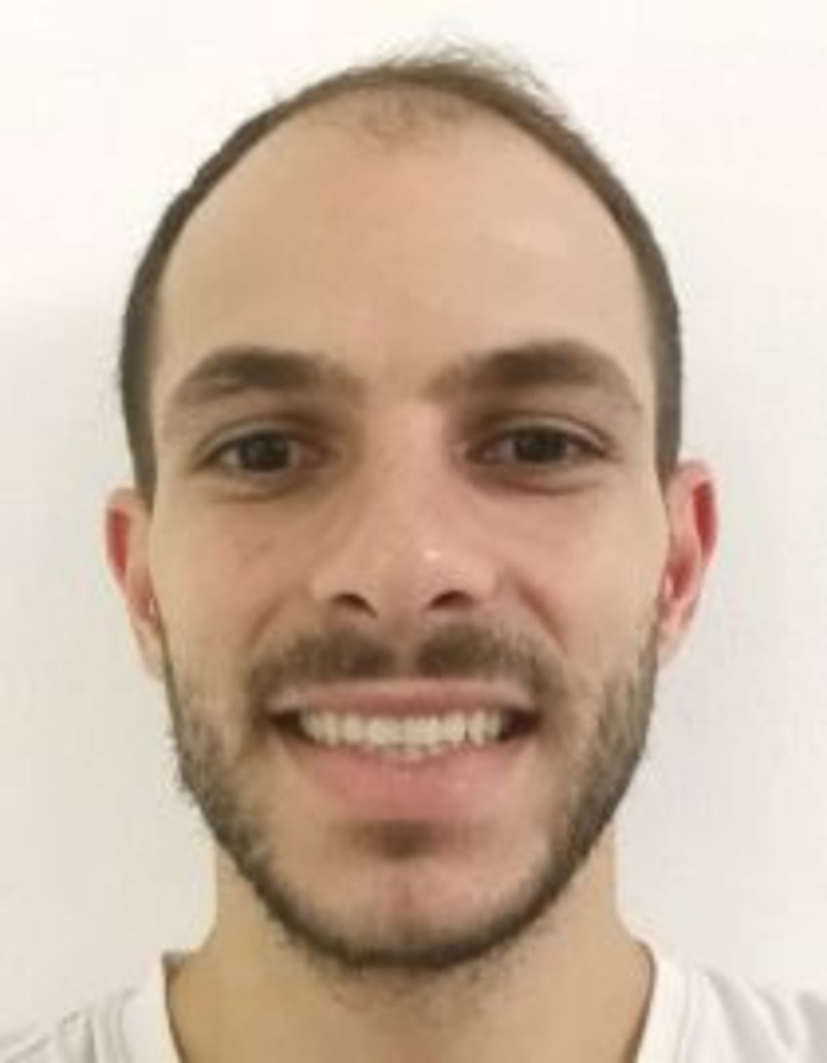 תמונת פורטרט של בעל המקצוע