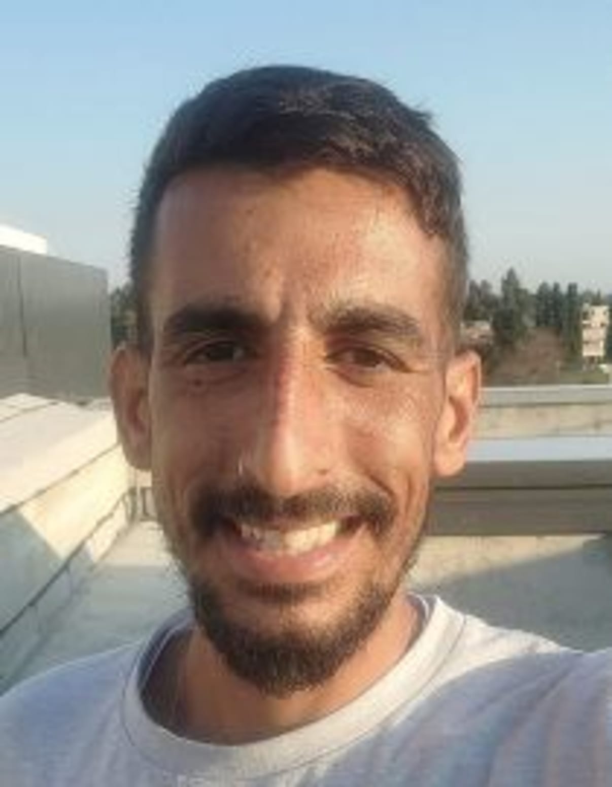 תמונת פורטרט של בעל המקצוע