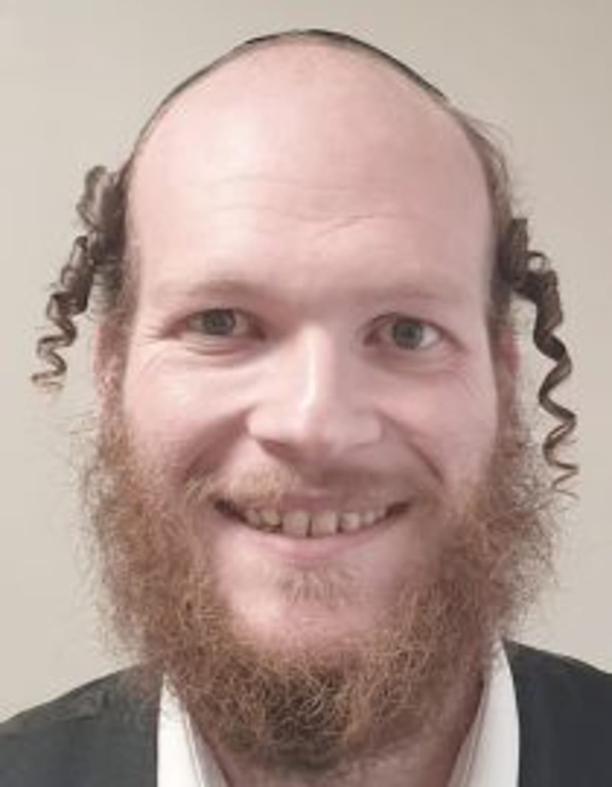 תמונת פורטרט של בעל המקצוע