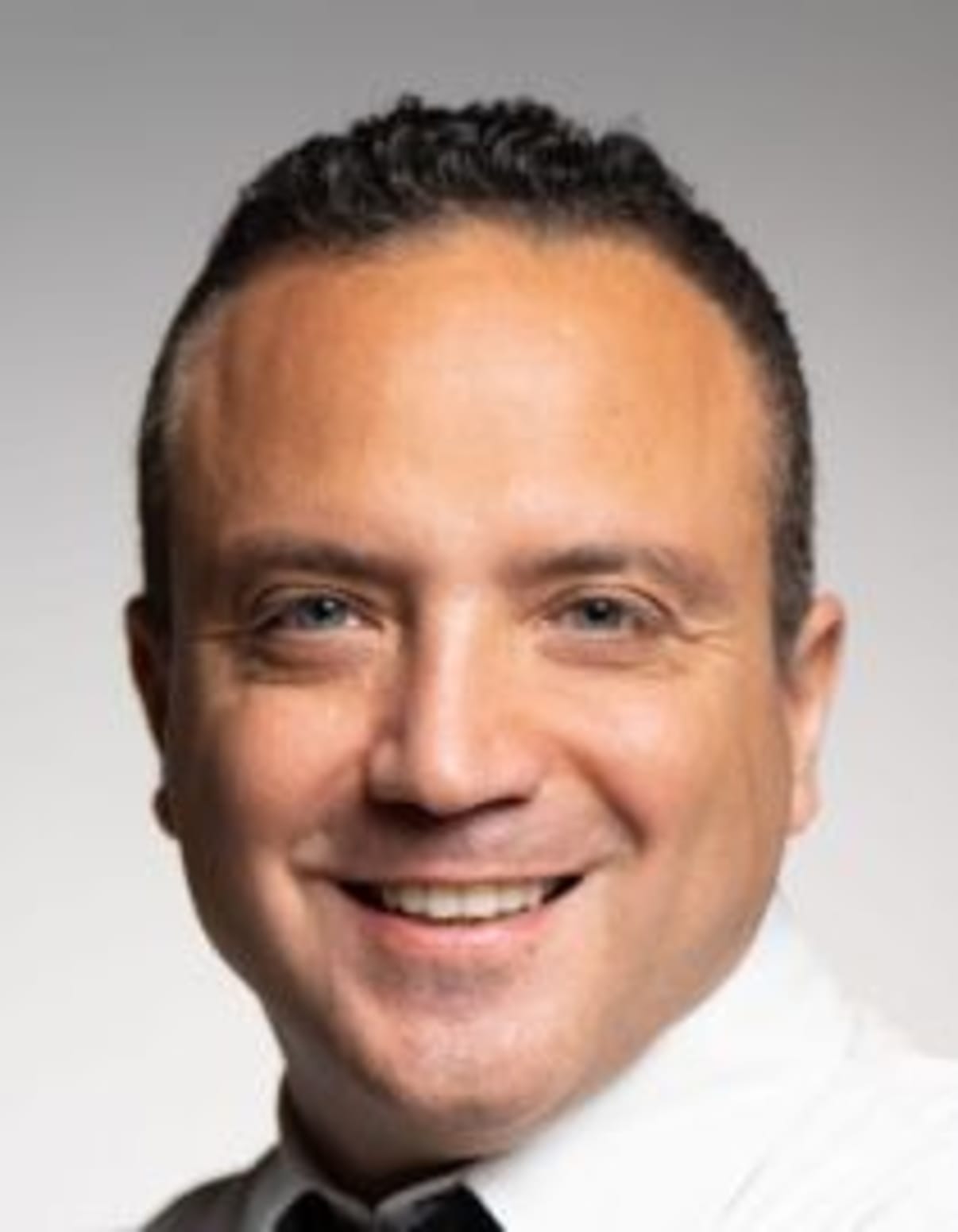 תמונת פורטרט של בעל המקצוע