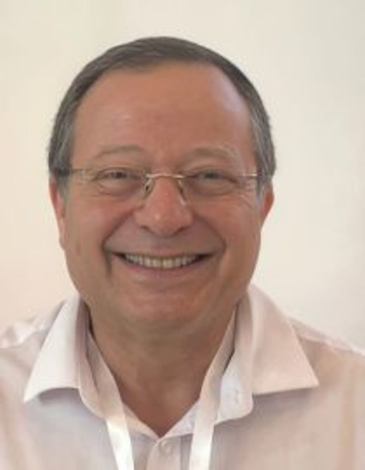 תמונת פורטרט של בעל המקצוע