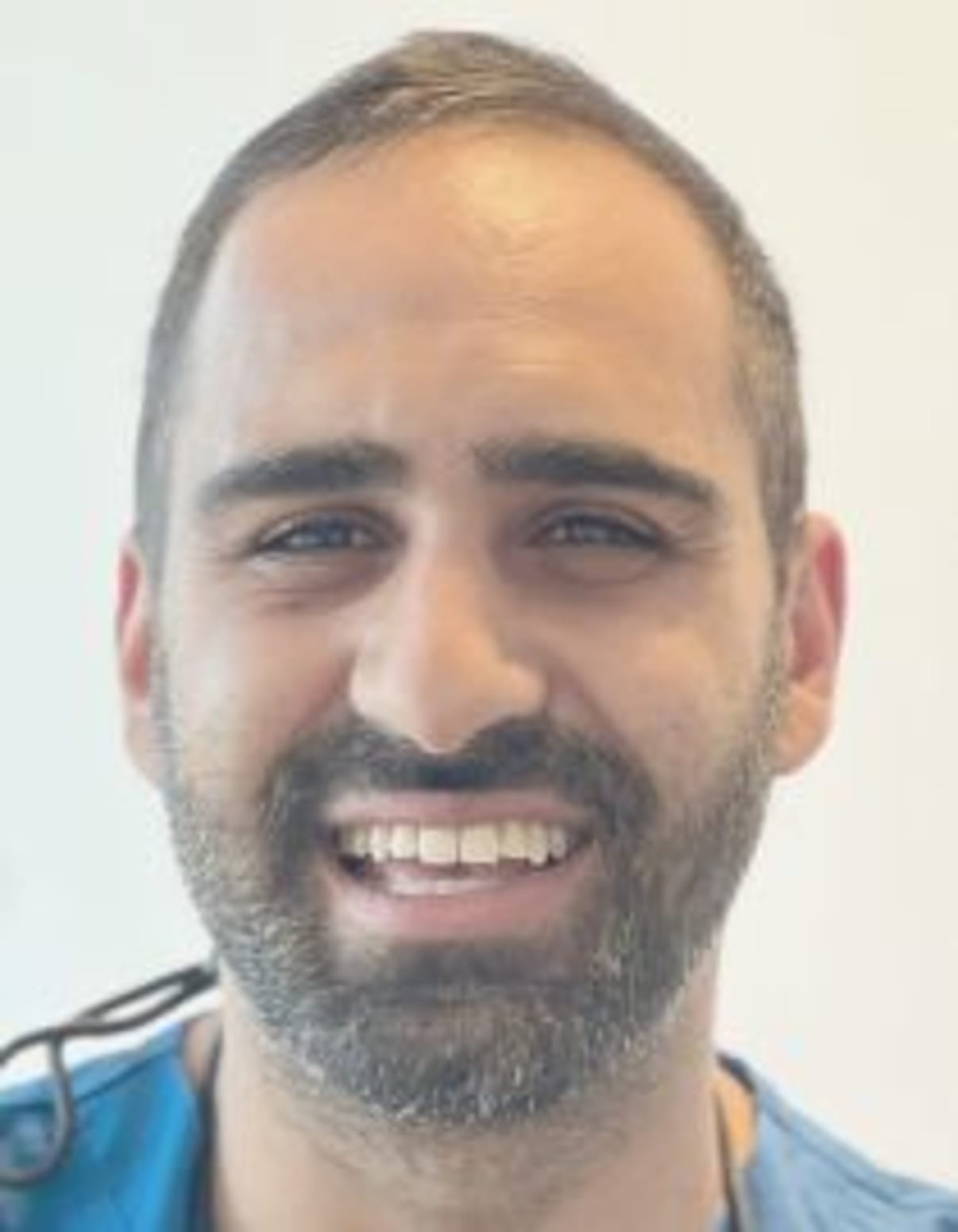 תמונת פורטרט של בעל המקצוע