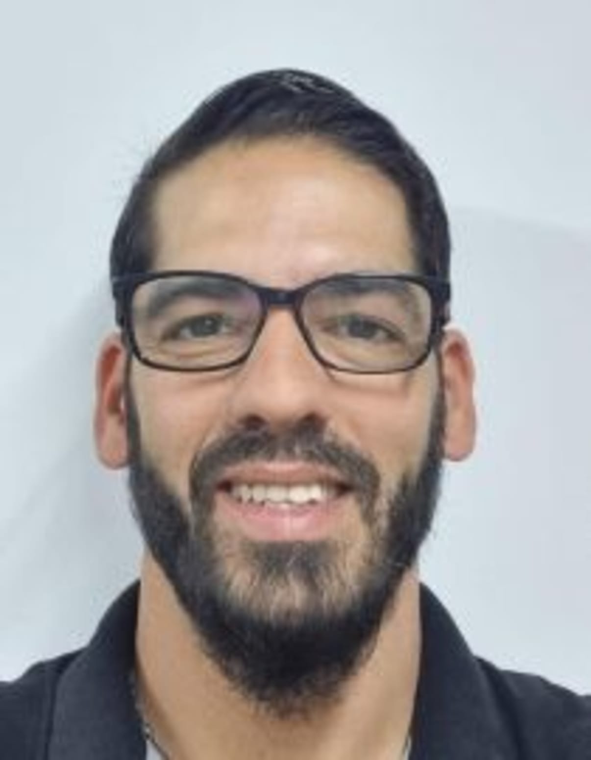 תמונת פורטרט של בעל המקצוע