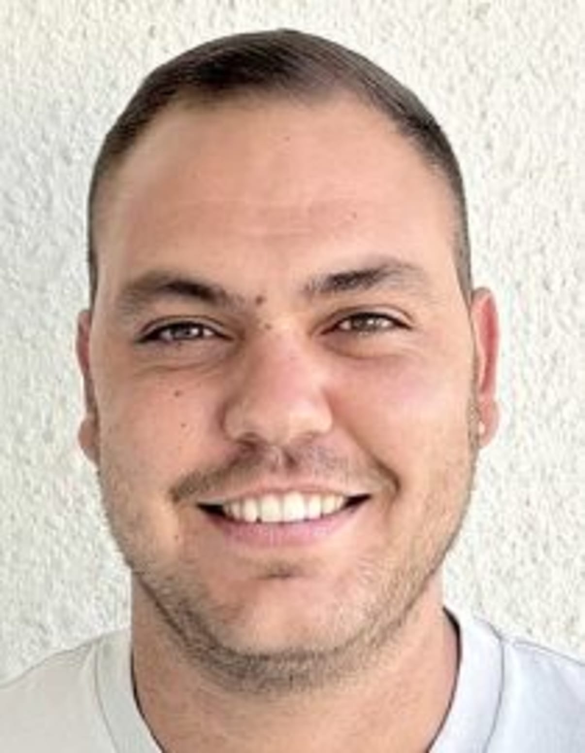 תמונת פורטרט של בעל המקצוע