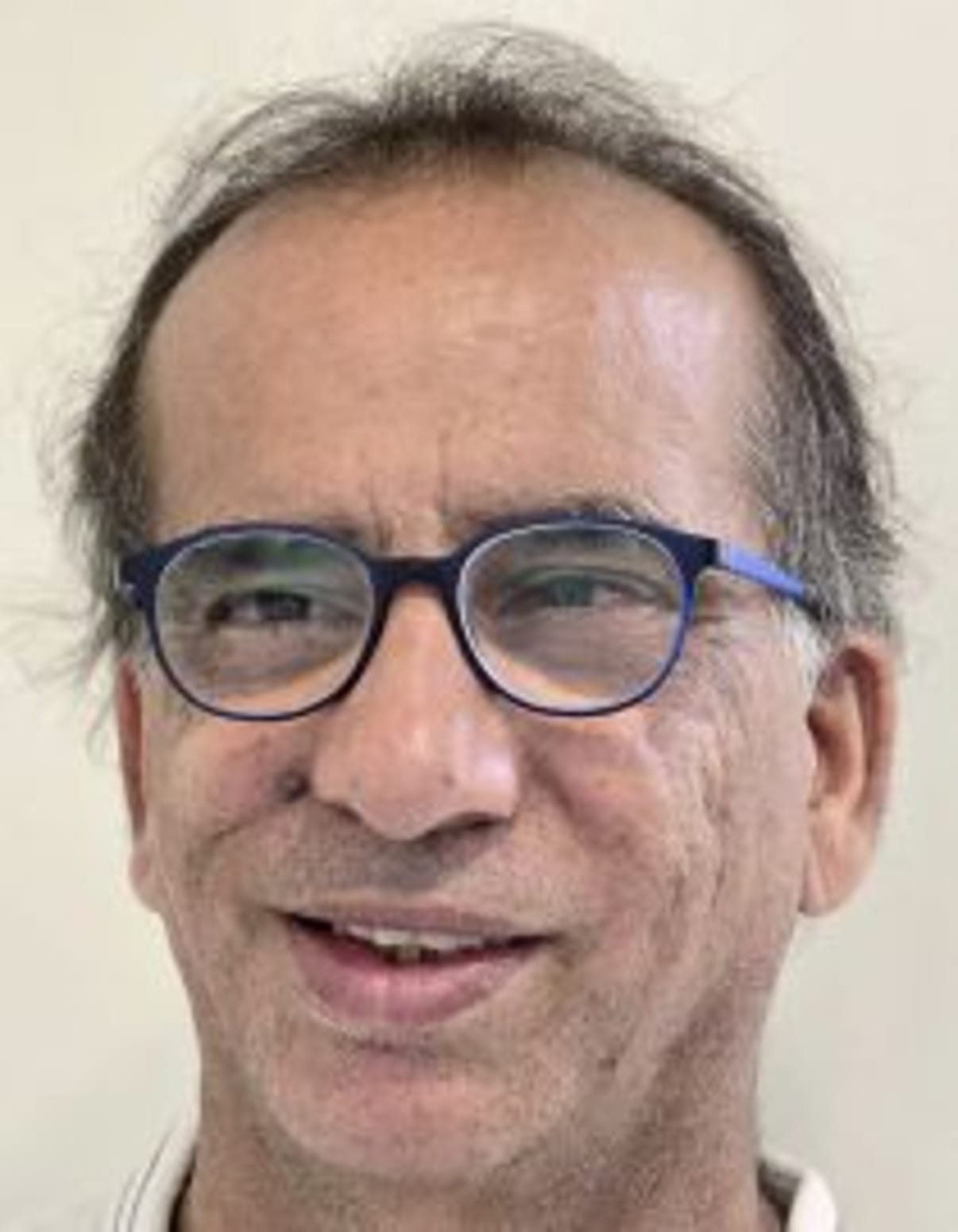 תמונת פורטרט של בעל המקצוע