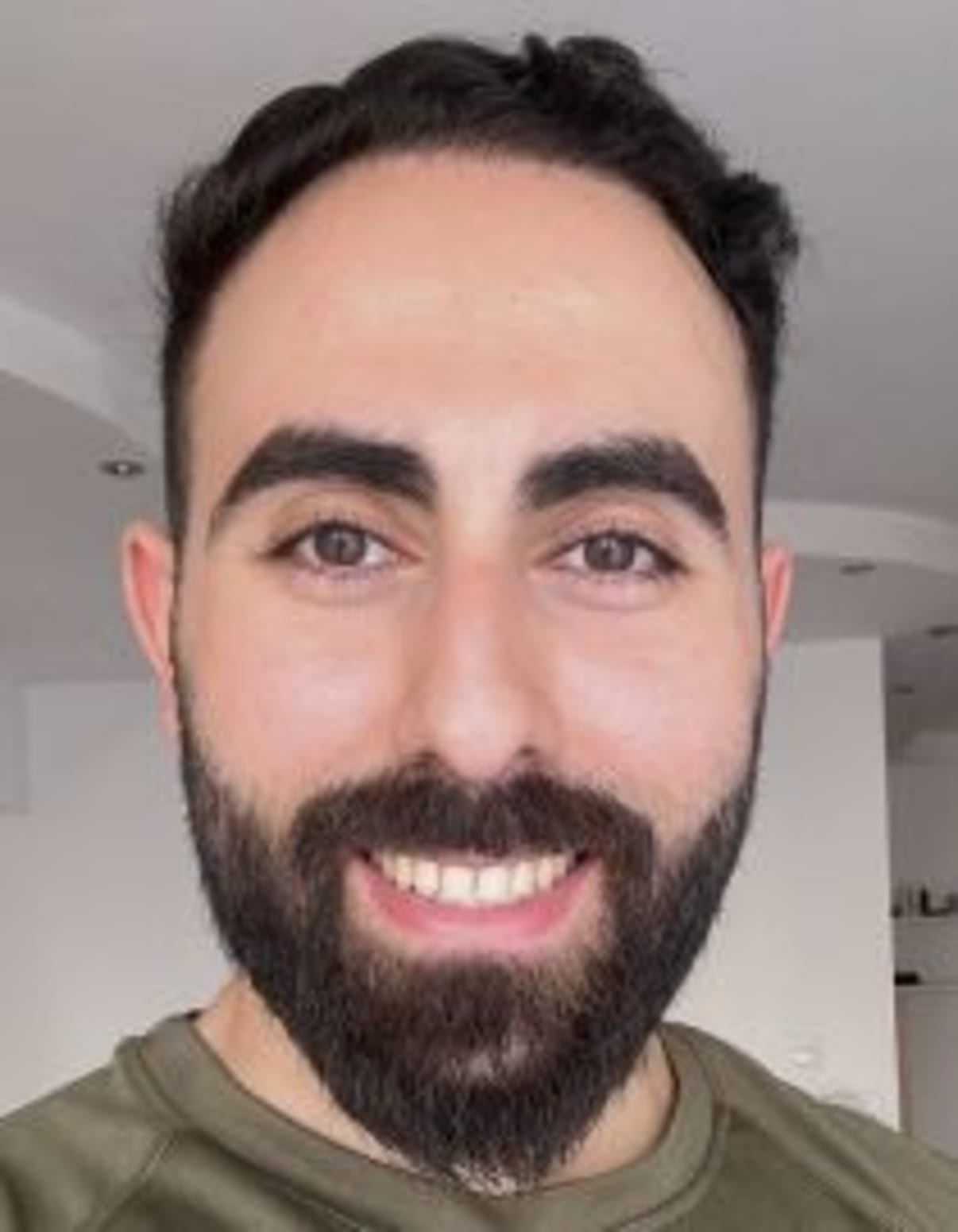 תמונת פורטרט של בעל המקצוע