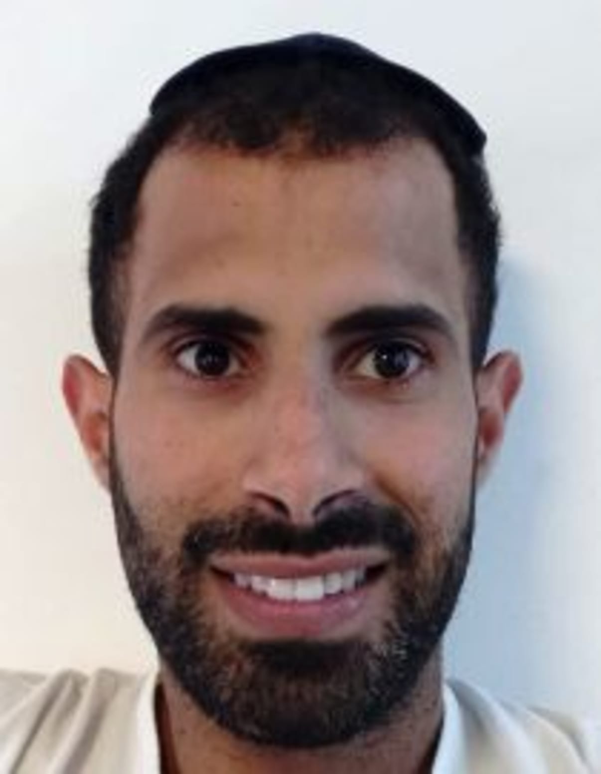 תמונת פורטרט של בעל המקצוע