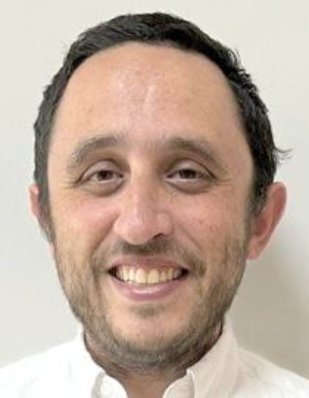 תמונת פורטרט של בעל המקצוע