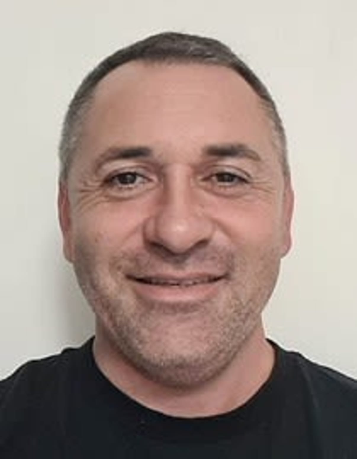 תמונת פורטרט של בעל המקצוע