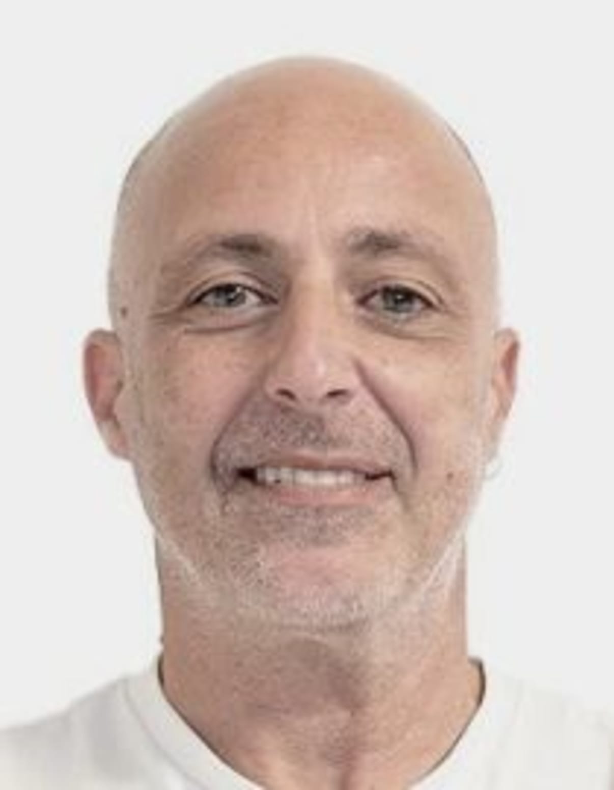 תמונת פורטרט של בעל המקצוע