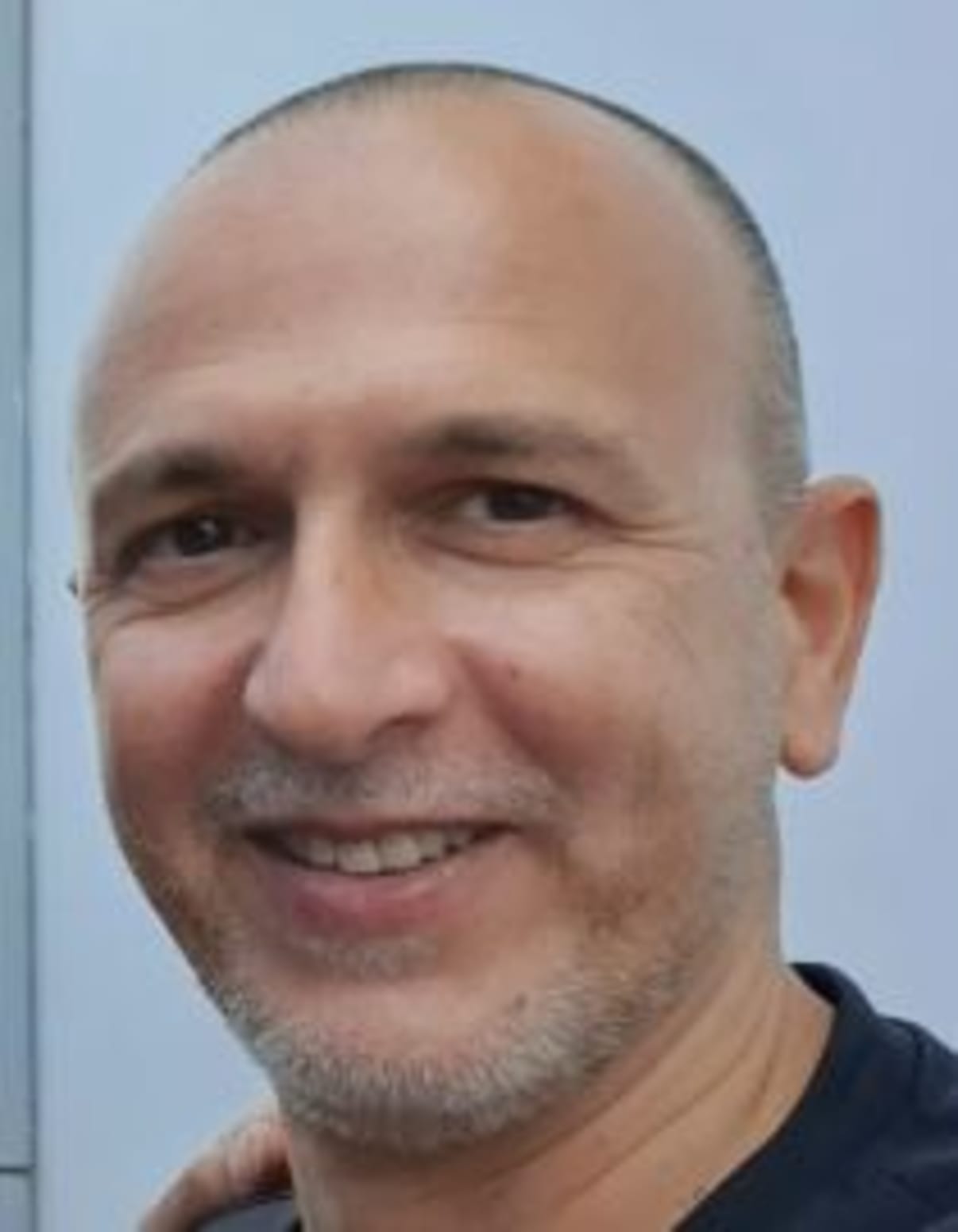 תמונת פורטרט של בעל המקצוע