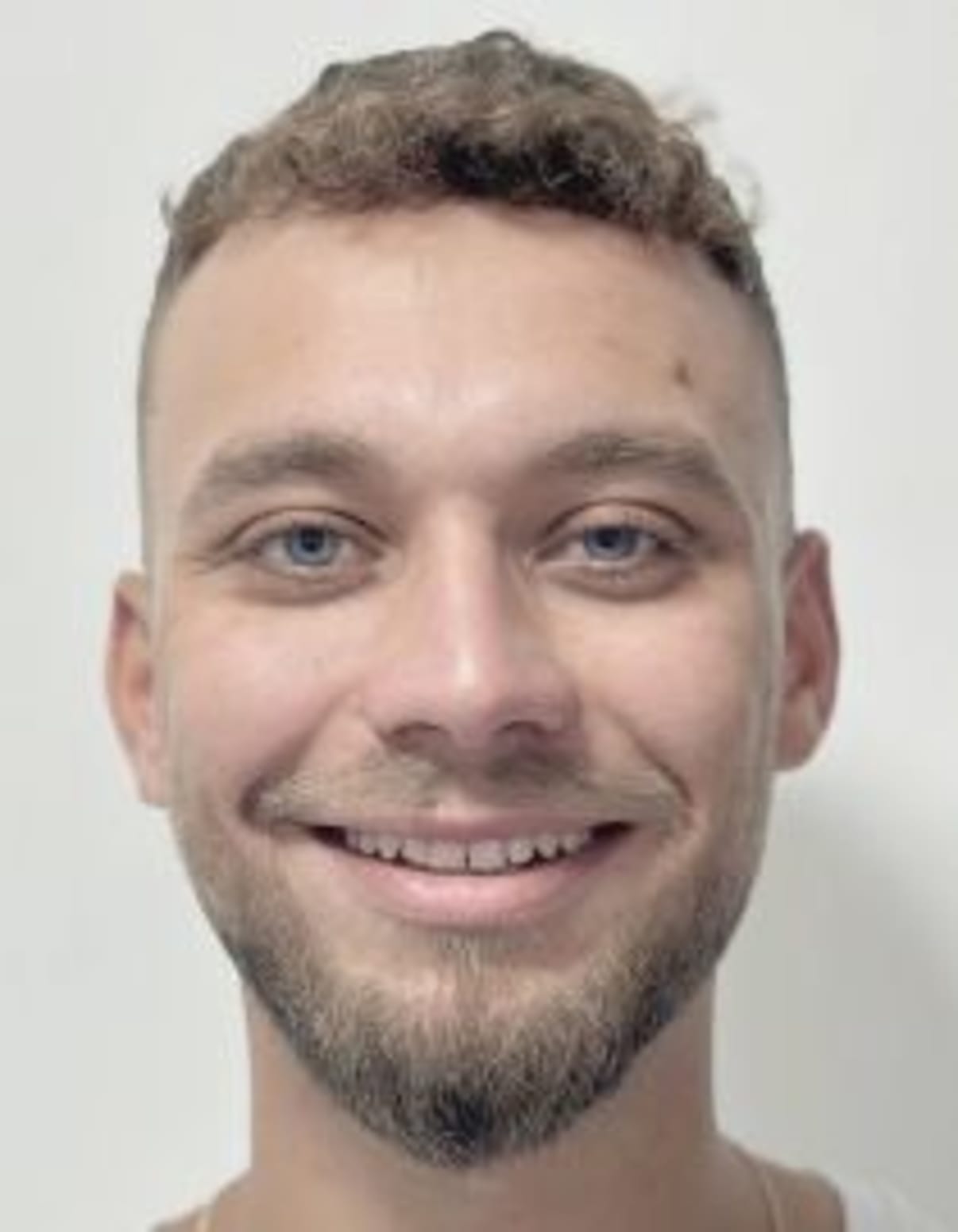 תמונת פורטרט של בעל המקצוע