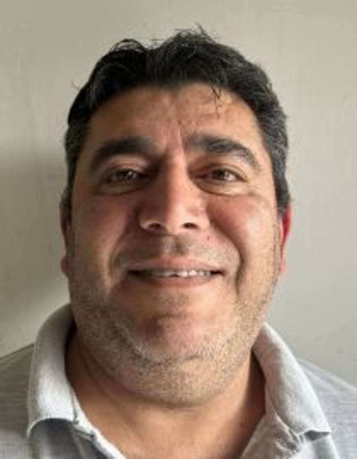 תמונת פורטרט של בעל המקצוע