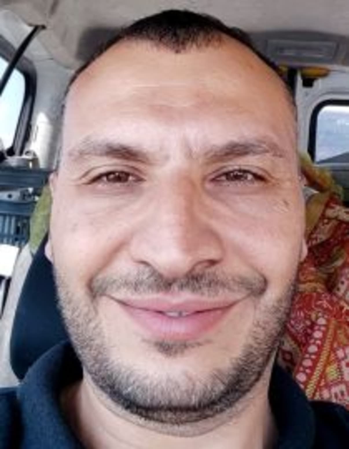 תמונת פורטרט של בעל המקצוע