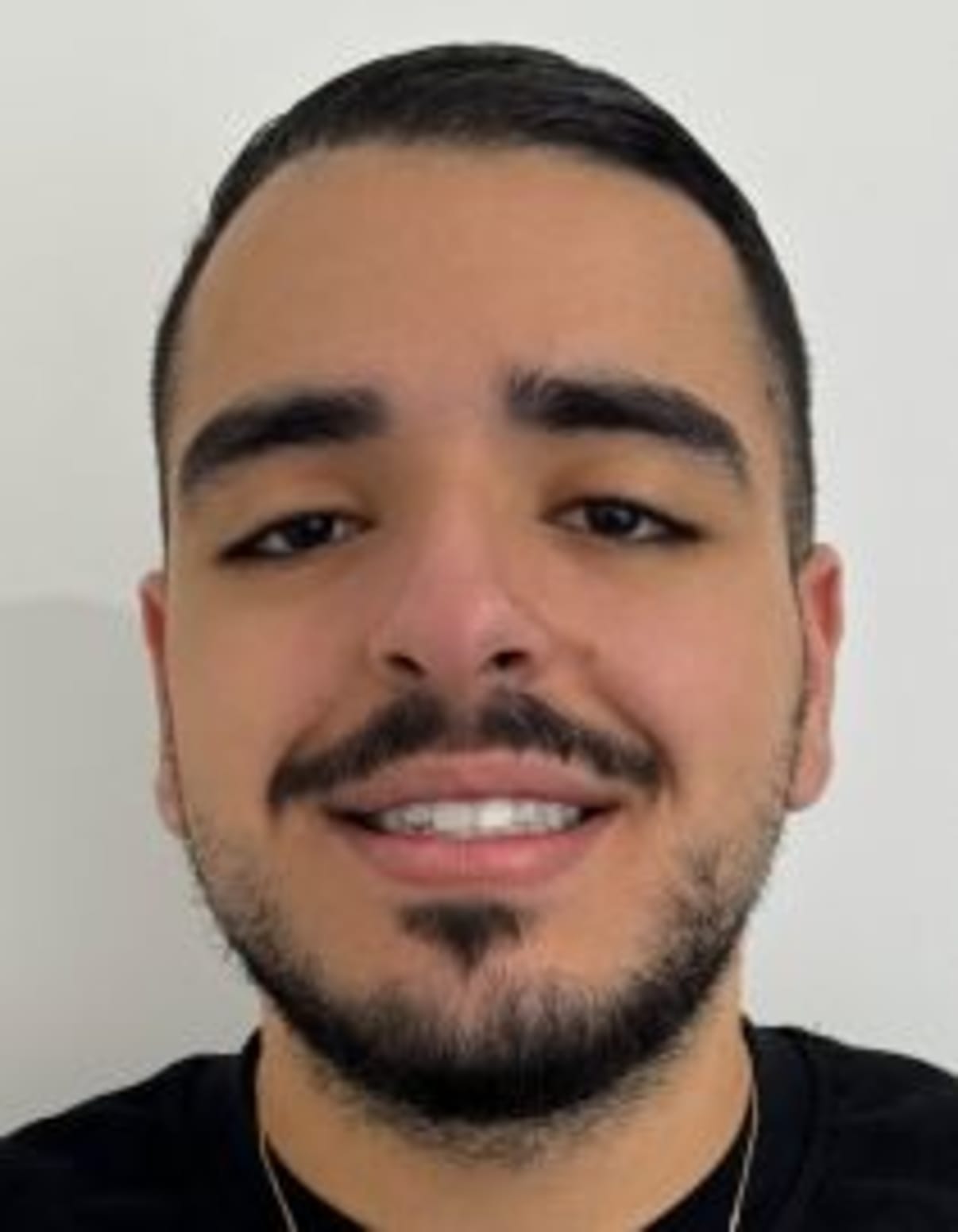 תמונת פורטרט של בעל המקצוע