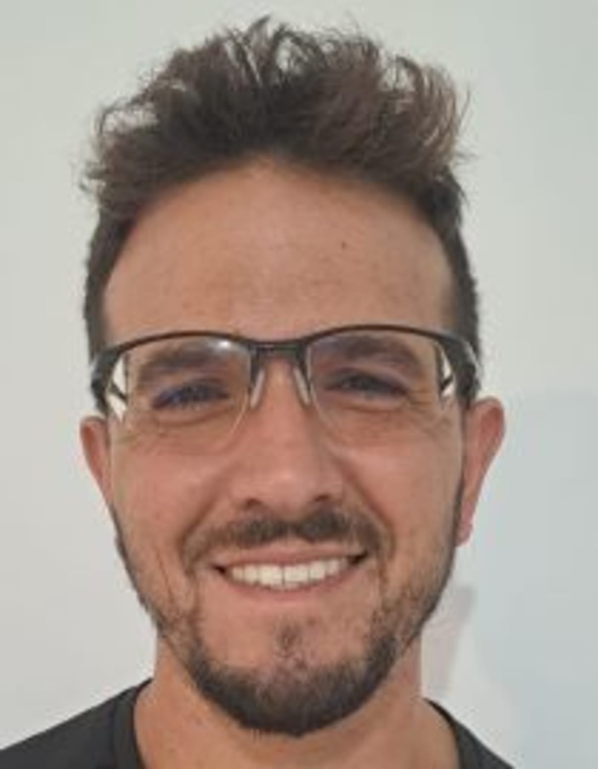 תמונת פורטרט של בעל המקצוע