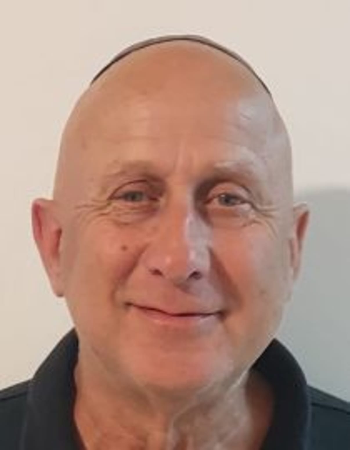 תמונת פורטרט של בעל המקצוע